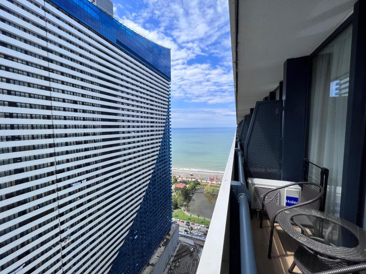 Orbi City Central Aparthotel Batumi Exterior photo